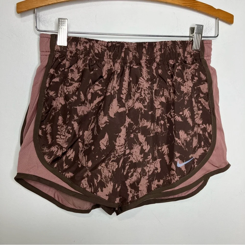 Nike Dri fit tempo shorts athletic activewear women's size XS‎ zero to move new
